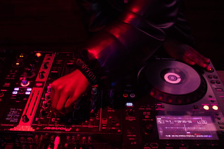 Record Labels: Who Controls Dance Music in 2026