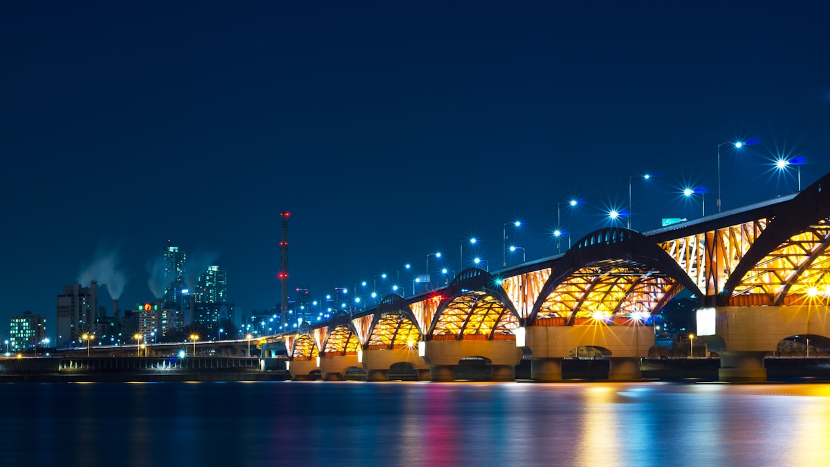 Han River bridge at night — night scene photograph