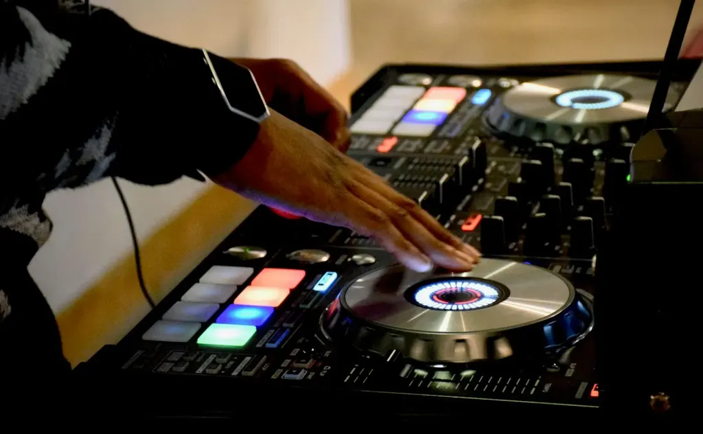 dj controller pads lit