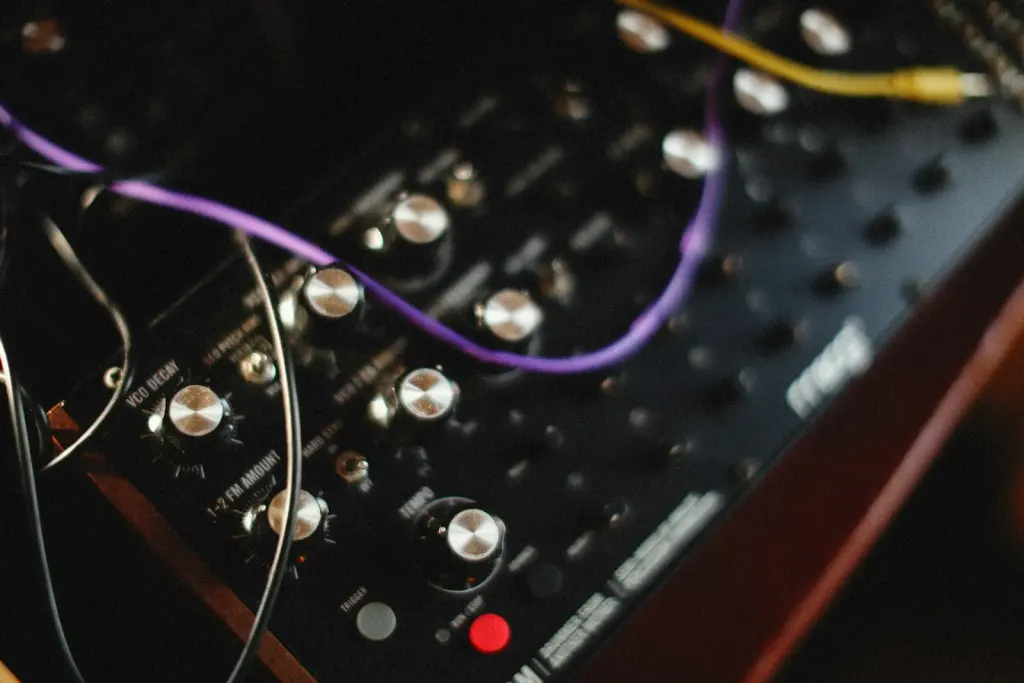 modular synth patch cables