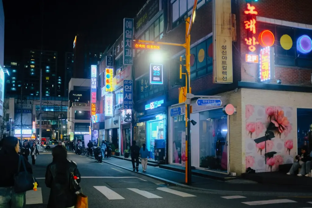 seoul neon signs night