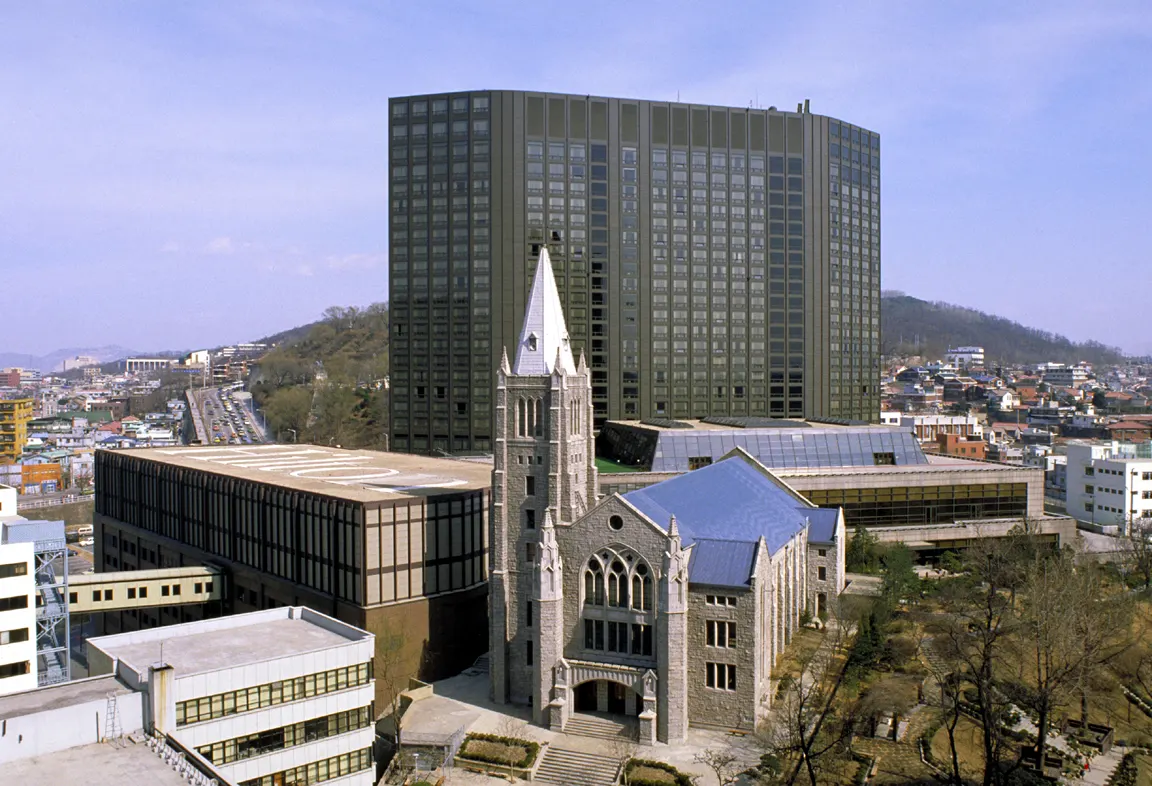 The Seoul Hilton building in 1983